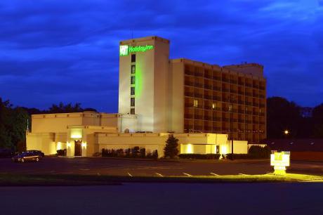 Holiday Inn SADDLE BROOK
