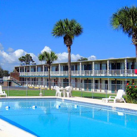 American Quality Lodge Panama