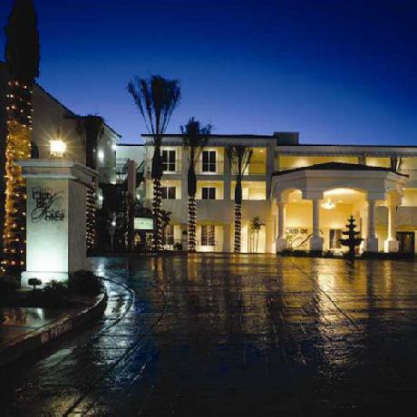 Club de Soleil All-Suite Resort