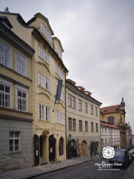 The Golden Wheel Hotel