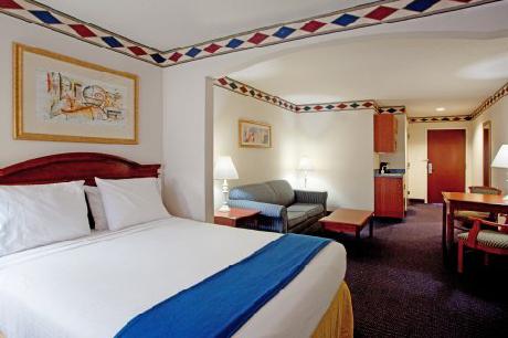 Holiday Inn Express Hotel & Suites MEBANE