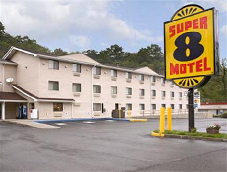 Super 8 La Vale/Cumberland Area