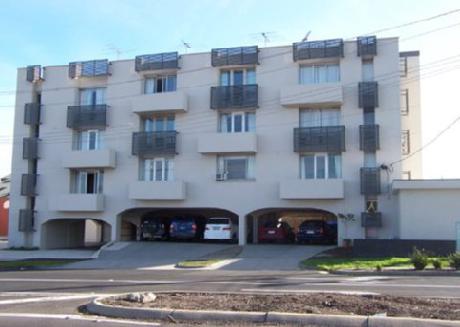 Econo Lodge Parkville Place