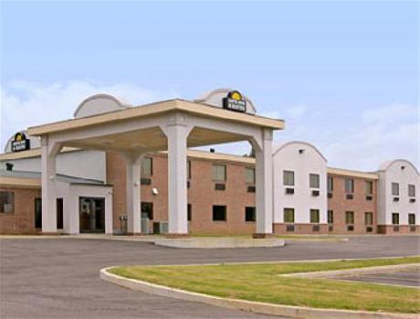 Days Inn and Suites Wynne