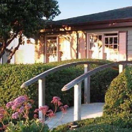 Sea Otter Inn