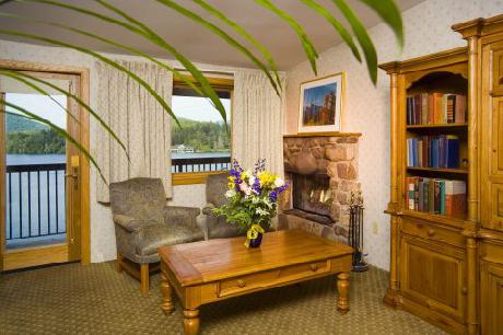 Golden Arrow Lakeside Resort