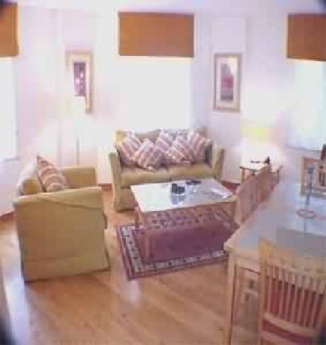 Bridgestreet The Kings Wardrobe