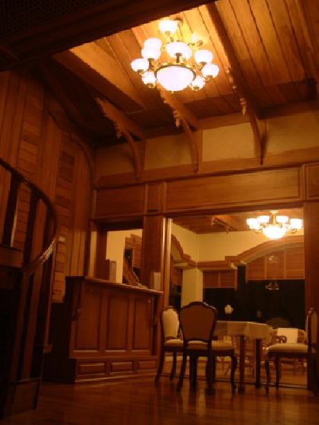 Hotel by the Red Canal