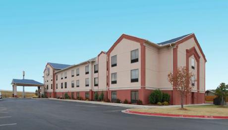 BEST WESTERN PLUS Midwest City Inn & Suites