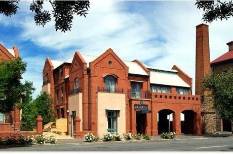 MAJESTIC OLD LION APARTMENTS