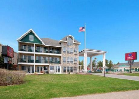 Comfort Suites Mackinaw City