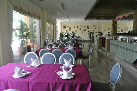 Grand River Resort Hotel