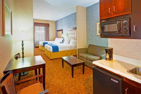 Holiday Inn Express Hotel & Suites BYRAM