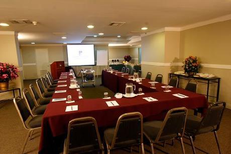 Plaza Del Bosque Apart Hotel