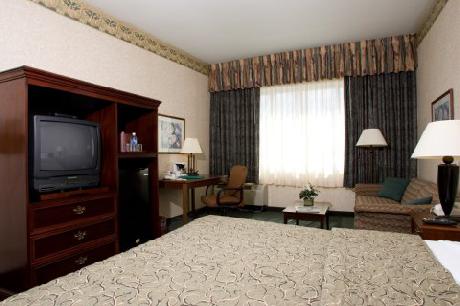 Holiday Inn CHICAGO-WILLOWBROOK-HINSDALE