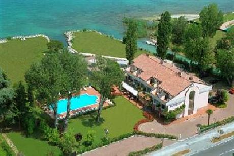 Yachting Hotel Mistral