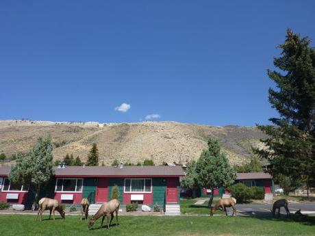 Yellowstone Gateway Inn