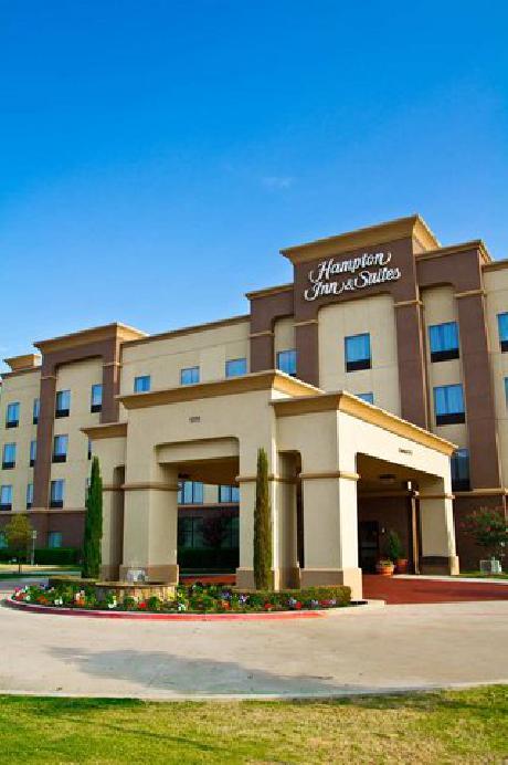 Hampton Inn  Suites DallasDeSoto