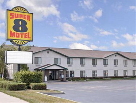 Super 8 Delavan