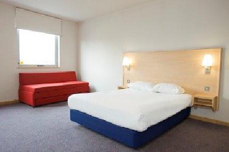 Travelodge London Central City Road