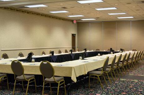 Hilton Kansas City Airport