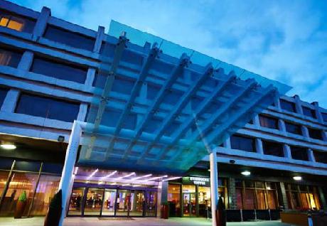 Renaissance London Heathrow Hotel