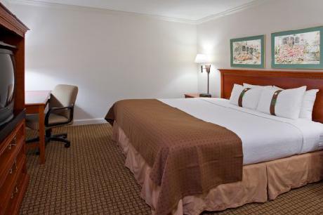 Holiday Inn CLEVELAND-WEST (WESTLAKE)