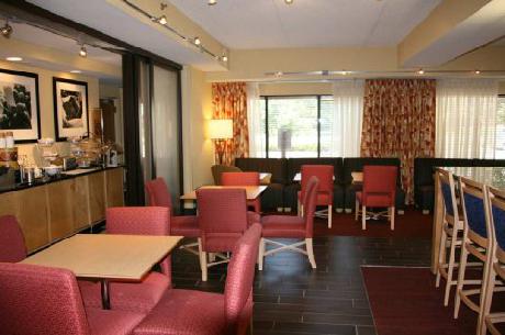 Hampton Inn LouisvilleArptFairExpo Ctr