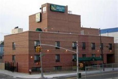 Quality Inn Jamaica AirTrain