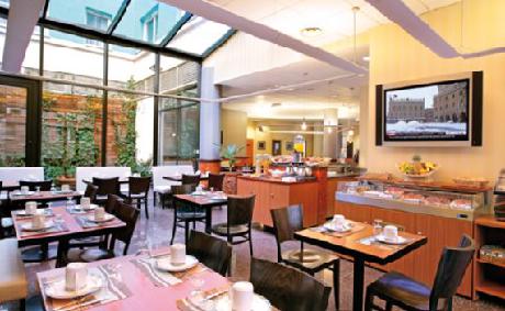 PARK AND SUITES LYON GERLAND