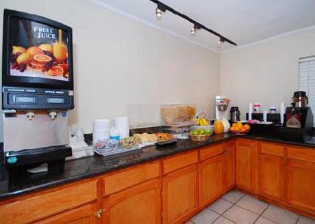 Rodeway Inn Convention Center