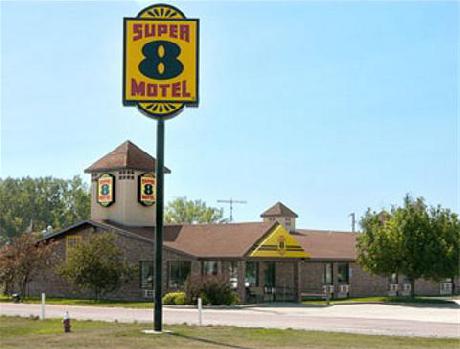 Super 8 Onawa