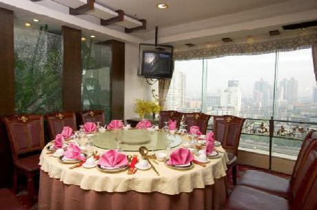 Aiqun Business Riverview Hotel