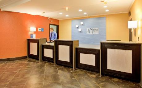 Holiday Inn Express Hotel & Suites NORTH KANSAS CITY