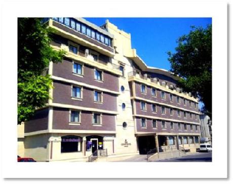 Crown Hotel Baku