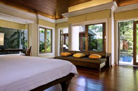 Le Meridien Khao Lak Beach & Spa Resort