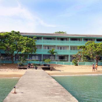 Crystal Ripple Beach Lodge