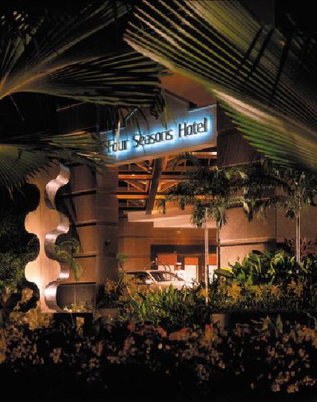 Four Seasons Hotel Singapore