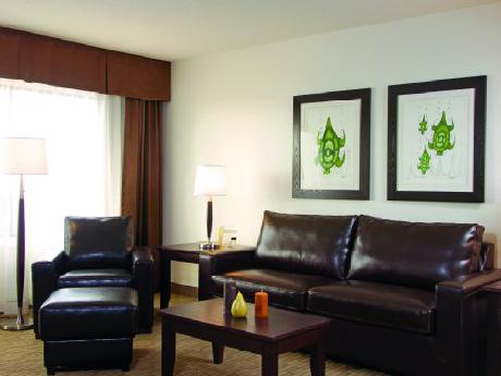 Place Louis Riel Suite Hotel