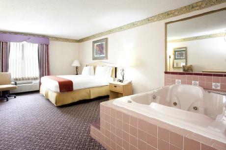 Holiday Inn Express Hotel & Suites CHRISTIANSBURG