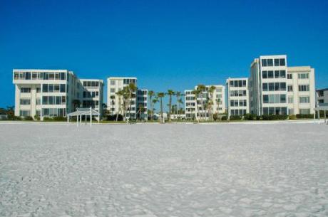 Island House Beach Resort