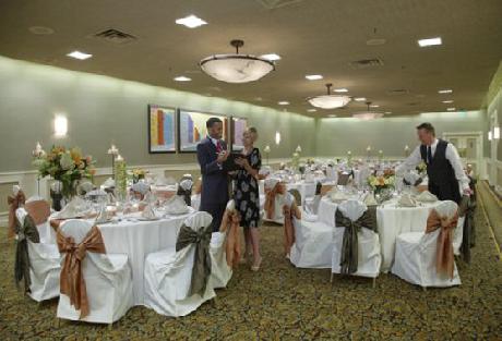 BEST WESTERN PLUS The Normandy Inn & Suites