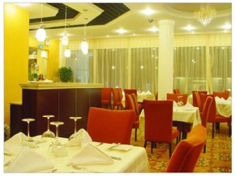 Sunshine Seacoast Hotel