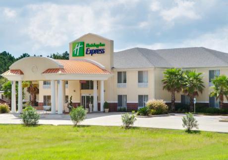 Holiday Inn Express LEESVILLE-FT. POLK