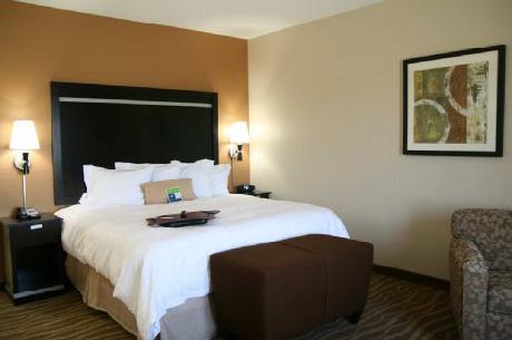 Hampton Inn and Suites Cleburne