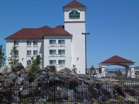 La Quinta Inn and Suites White City