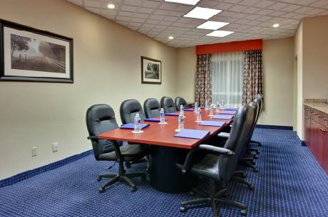 Holiday Inn Express Hotel & Suites HINTON