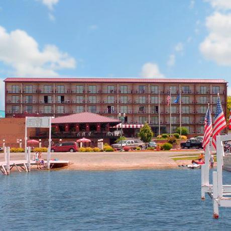 Harbor Shores on Lake Geneva