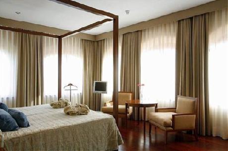 Hotel Palacio de Luces