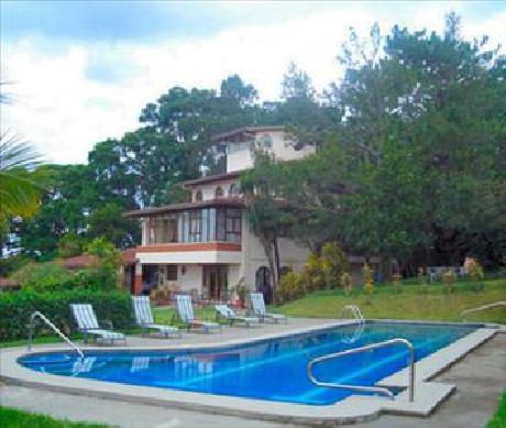 La Catalina Hotel and Suites